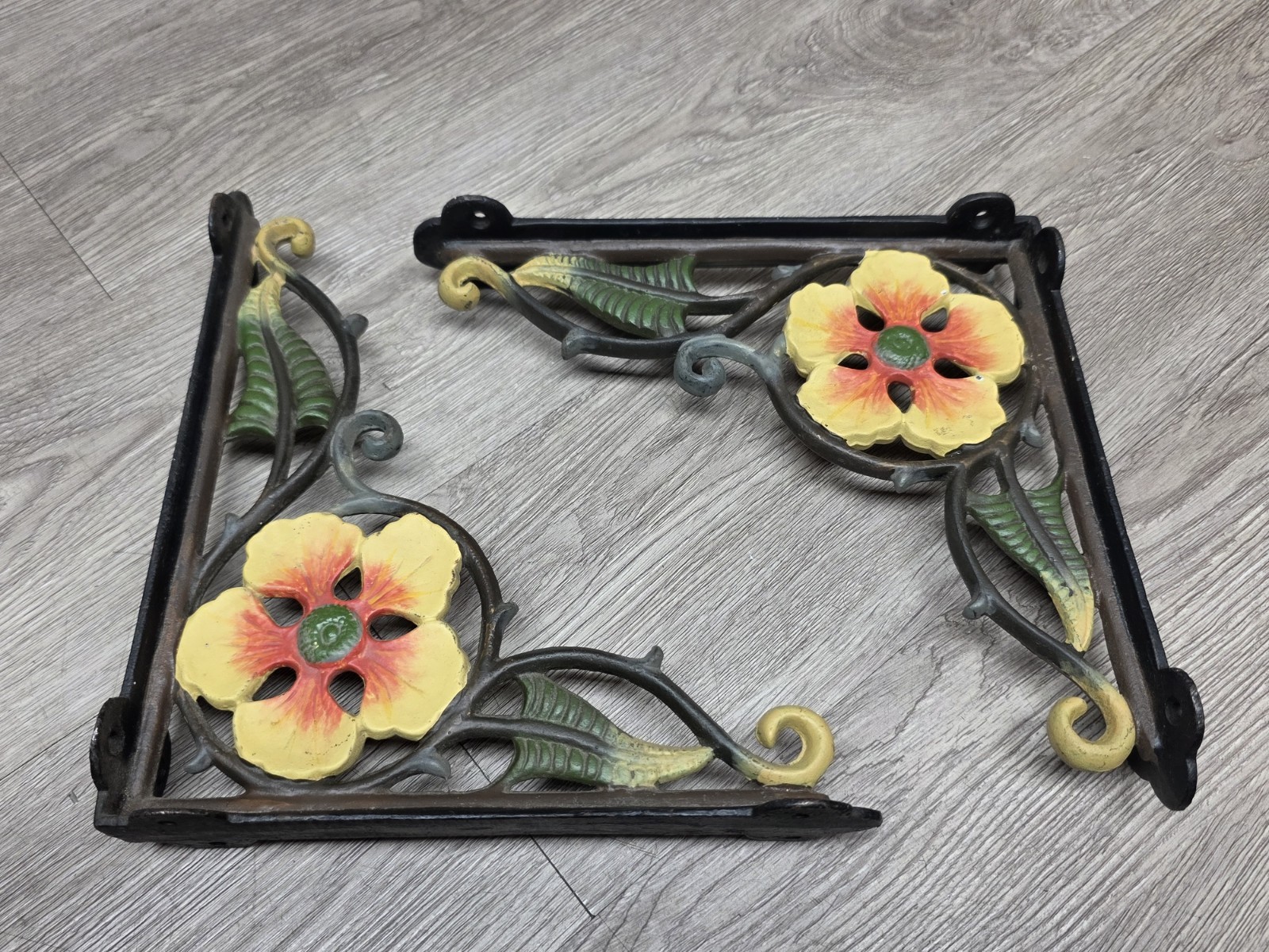 2 Vintage Cast Iron Wall Shelf Corner Brackets Ornate Floral Set Pair Architectu