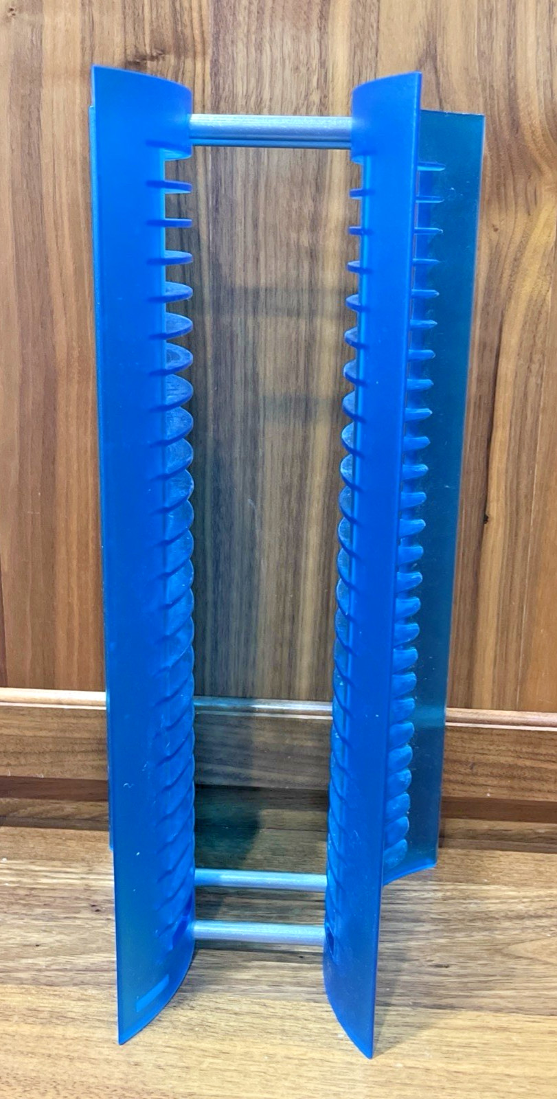Atlantic Vintage CD Storage Rack Tower – Blue – Holds 25 CDs – 15.5″ Tall