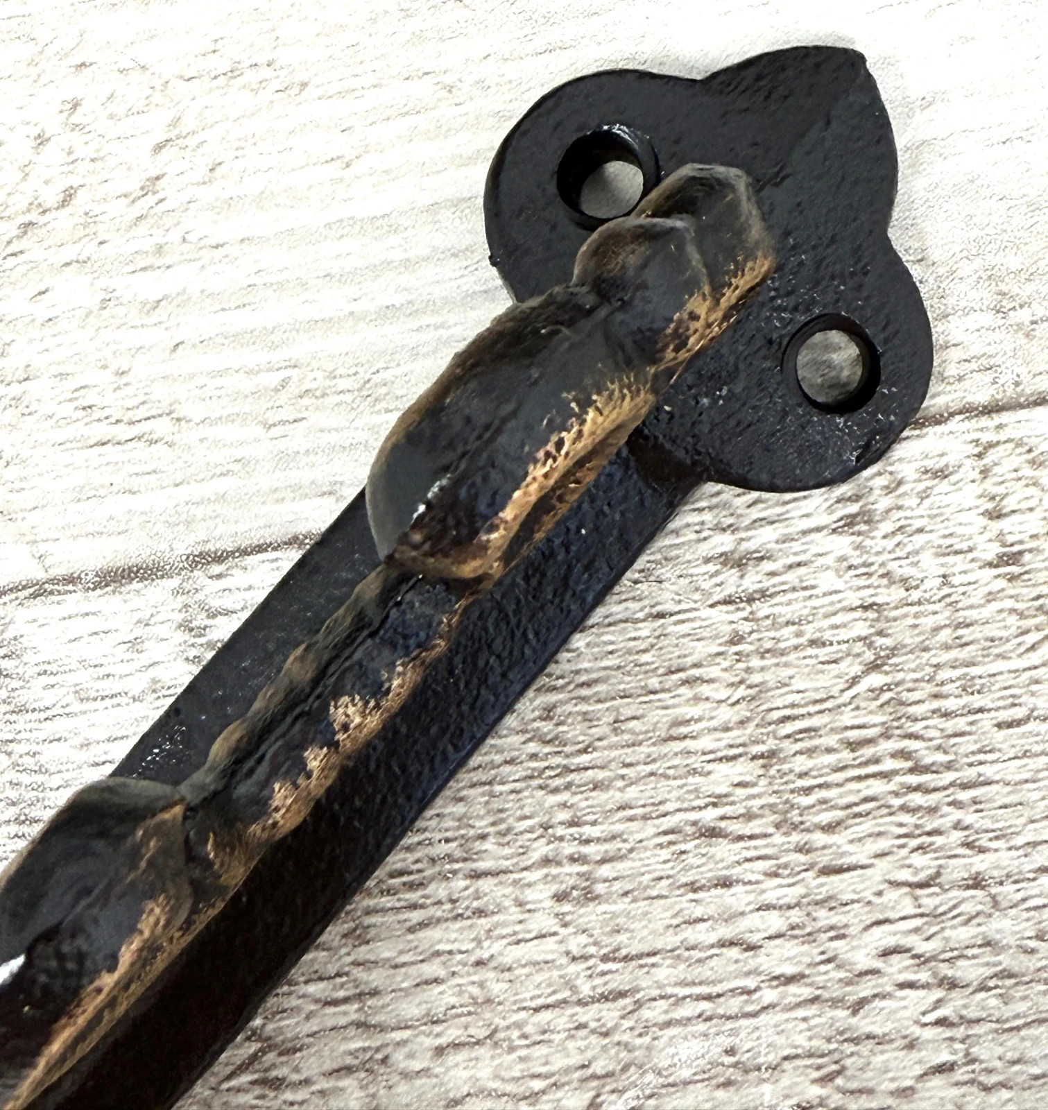 Set 4 Cast Iron Shelf Brackets Hand Painted Black and Gold Rustic Cameo 8″ x 8″