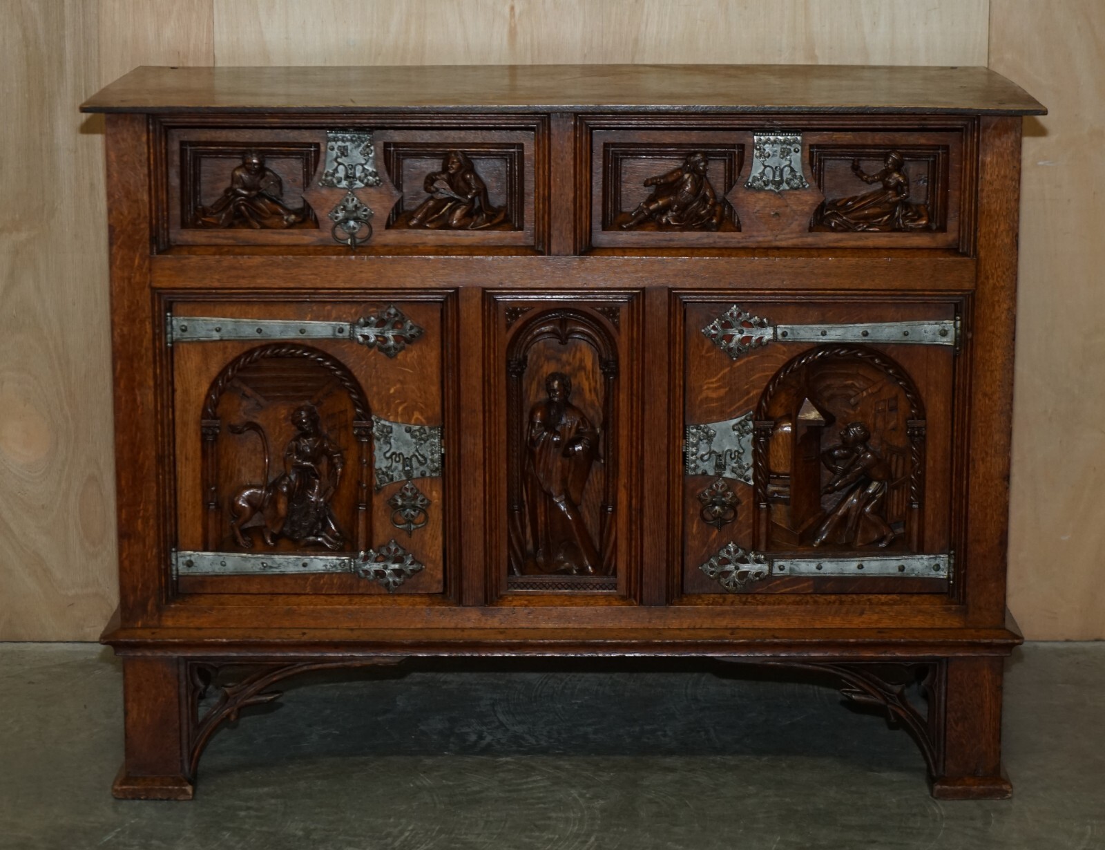 EXQUISITE GOTHIC REVIVAL CIRCA 1860 HAND CARVED SIDEBOARD MUST SEE PICTURES