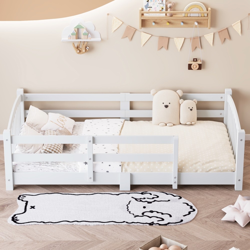 Floor bed with Flat noodles, safety barrier, fence, no door