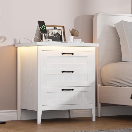 3 Drawer Dresser, 30.5in Dresser 15.6″D x 27.6″W x 30.5″H (3 Drawers) White