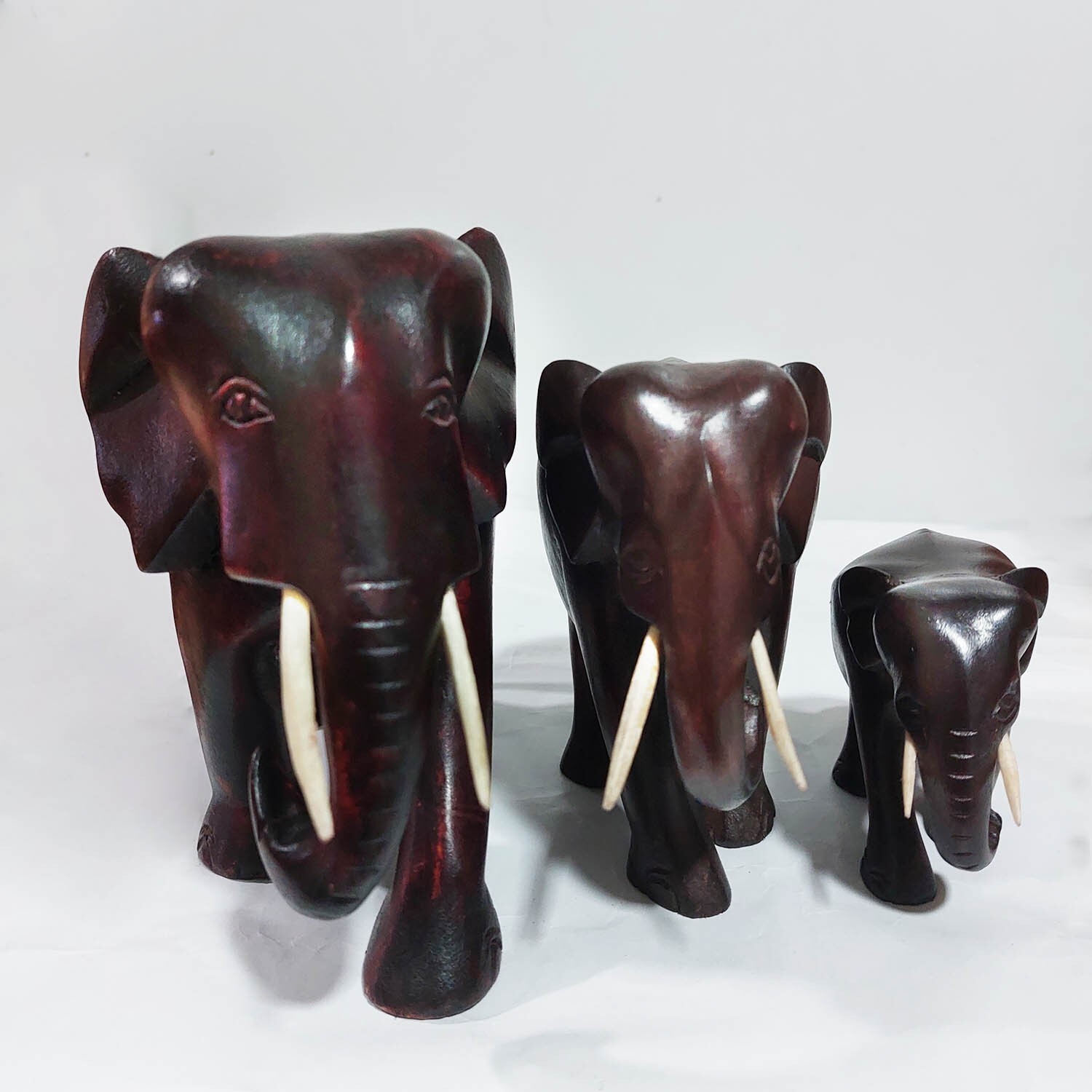 Wonderful Elephants Family Luxury Reddish & Brown Color MAHOGANY WOOD