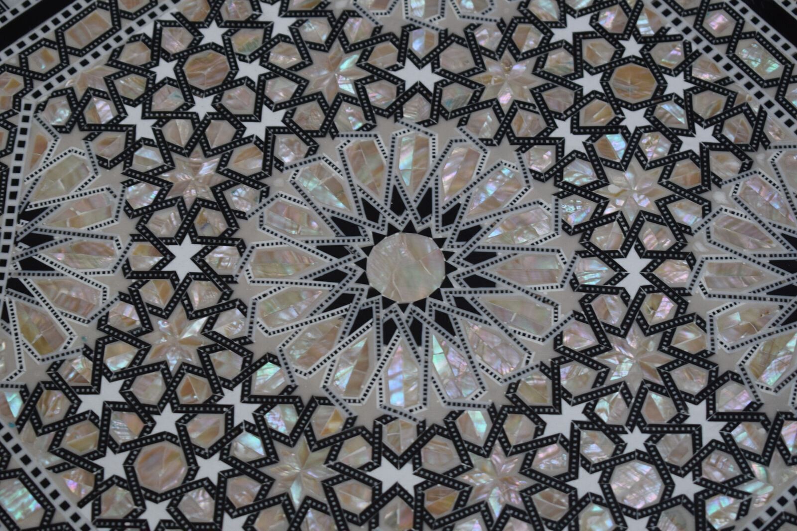 Egyptian Moroccan 23″ Height Mother of Pearl Inlay Wood Coffee Side End Table