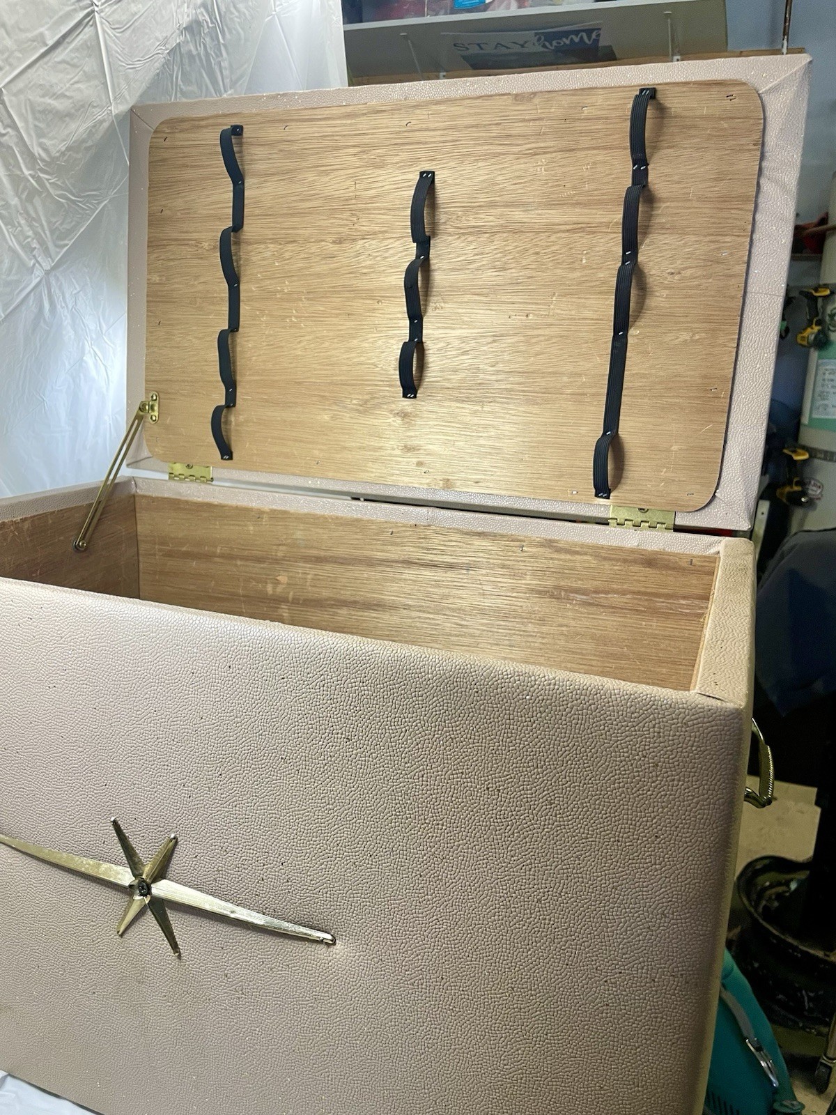 Vintage/Retro Rectangular Storage Chest w/ Hinged Lid, Brass Side Handles 24in