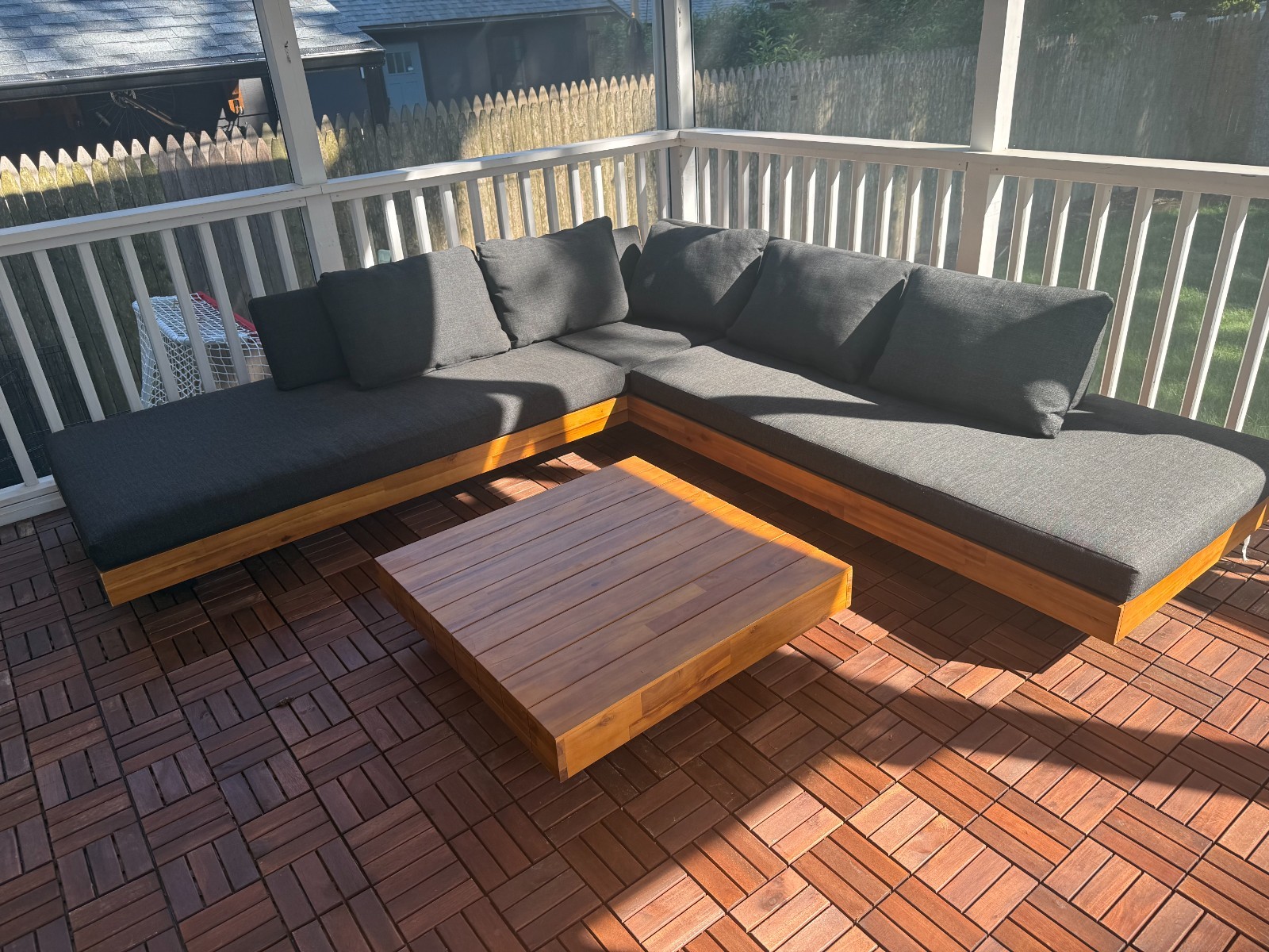 Lubek 82.5″ Outdoor Low Left Sectional Set – Slate Gray