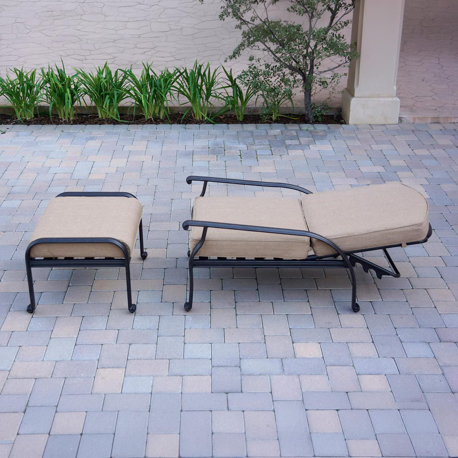 Elisabeth 2 Pc Cast Aluminum Seating Set Reclining Chair & Ottoman in Antique