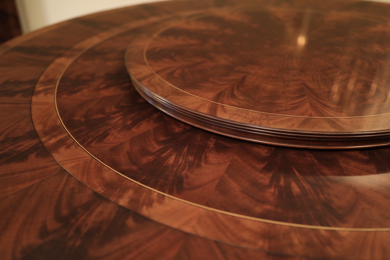44″ Mahogany Lazy Susan with Pinstriping Inlay and Two-Tone Border TURNTABLE