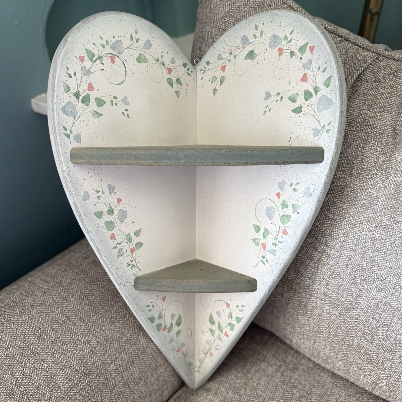 Wooden Heart Corner Shelf – Distressed Painted Cottage Core Country Chic White