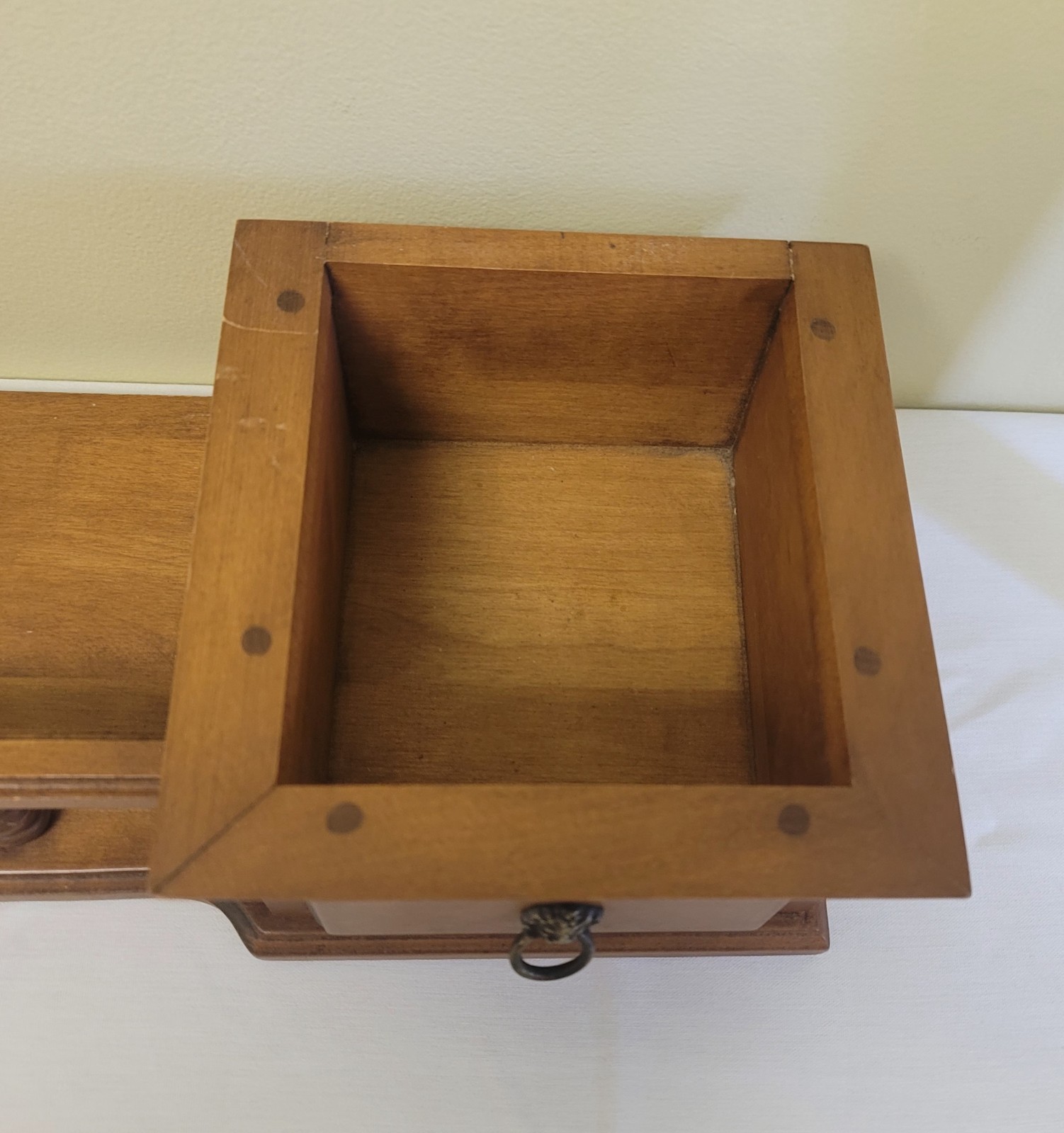 Vintage 28.5″ TELL CITY MCM Wood Wall Shelf Planter Lions 3116 Andover #48