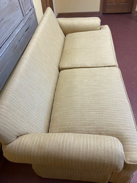 HICKORY CHAIR CO. CAROLYN COLLECTION SOFA, MED. MAHOGANY, EX. COND, ORIG. OWNER