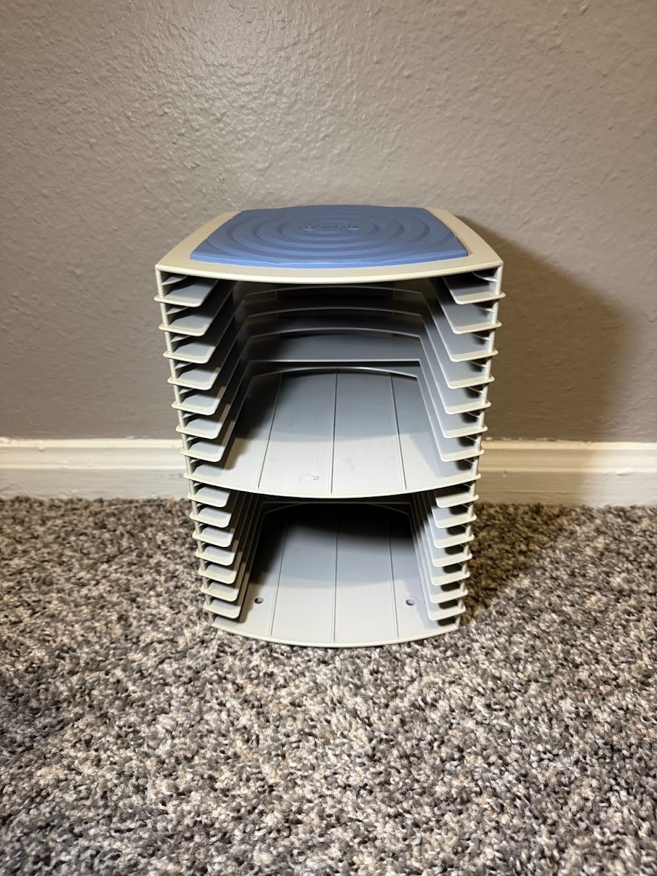 Vintage Kensington Stackable CD Storage Tower Early 2000s Holds 16 CDs