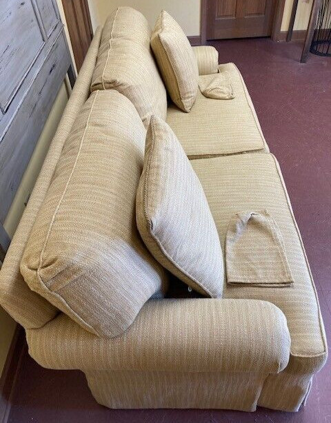 HICKORY CHAIR CO. CAROLYN COLLECTION SOFA, MED. MAHOGANY, EX. COND, ORIG. OWNER