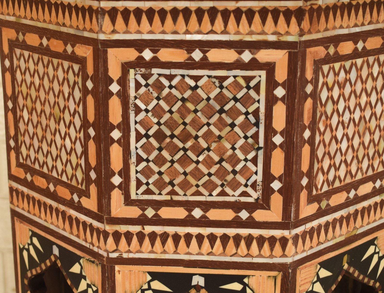 Handcrafted Moroccan 24″ Wood Side Table Mother of Pearl Inlaid End Table Decor