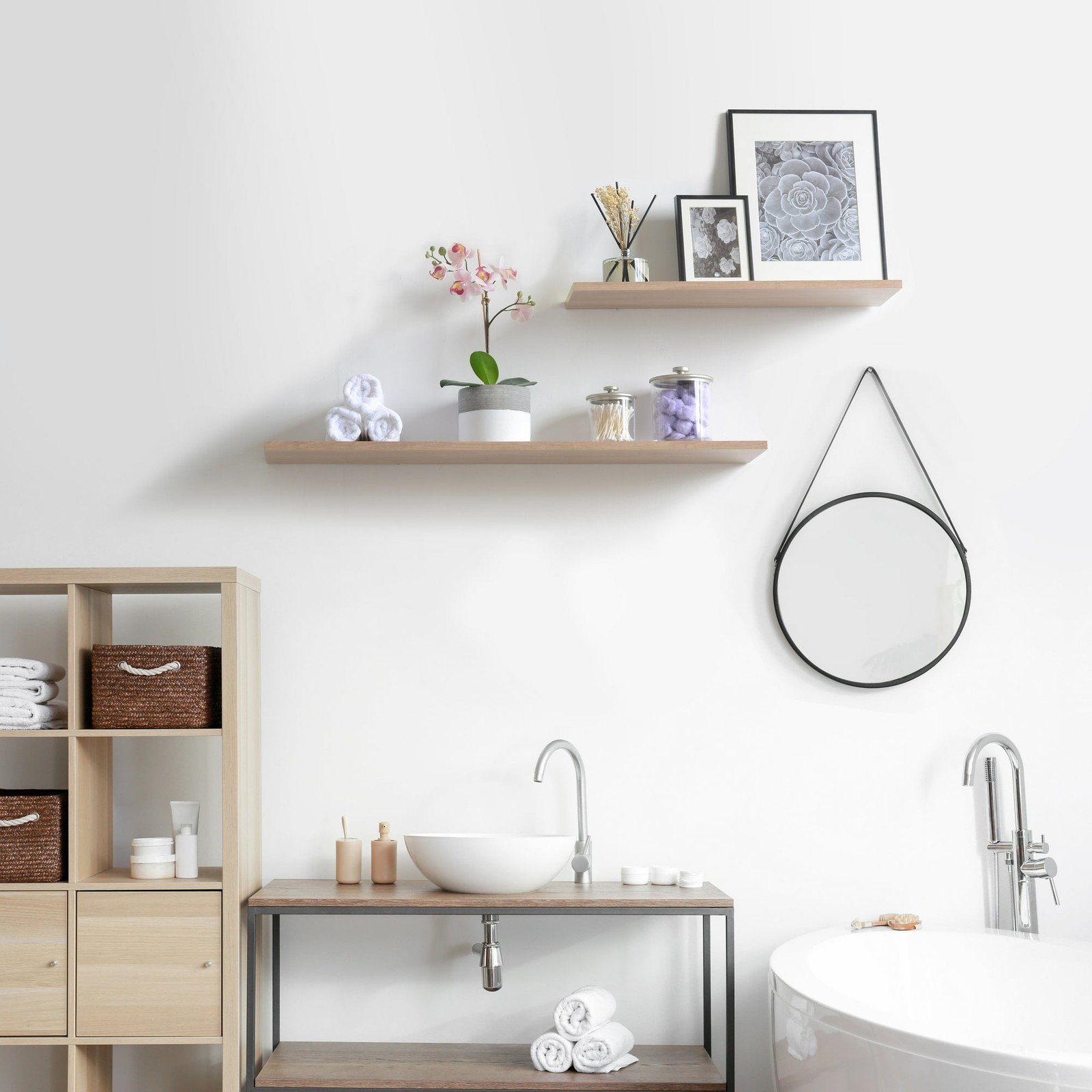WOOD – DELTA CYCLE MODERN 24 IN X 24 IN WOOD FLOATING SHELF SET 2 COUNT