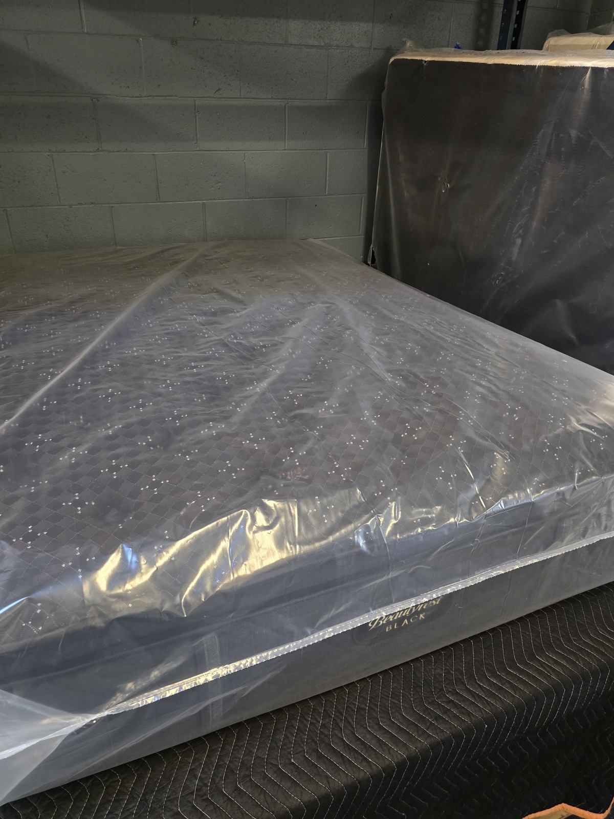 Beautyrest Black Series Three Pillow Top Queen/ Full (Check Description)