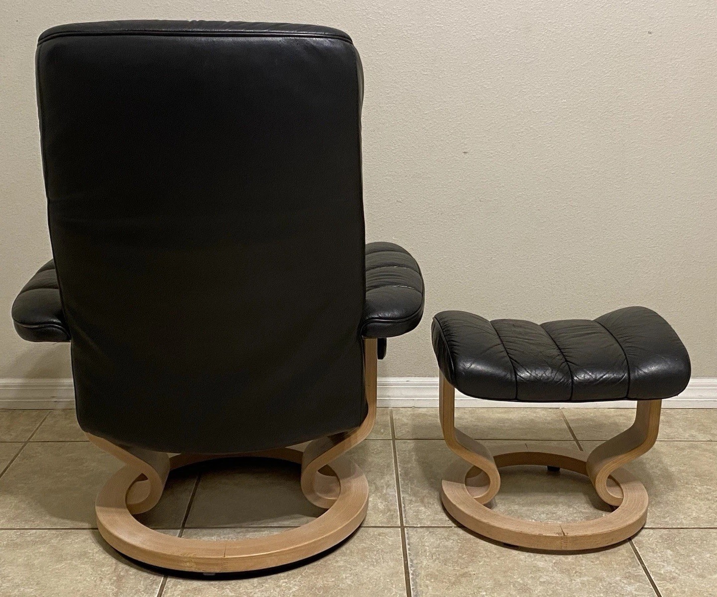 Ekornes Stressless King Plus Leather Recliner Chair & Ottoman Norway Furniture