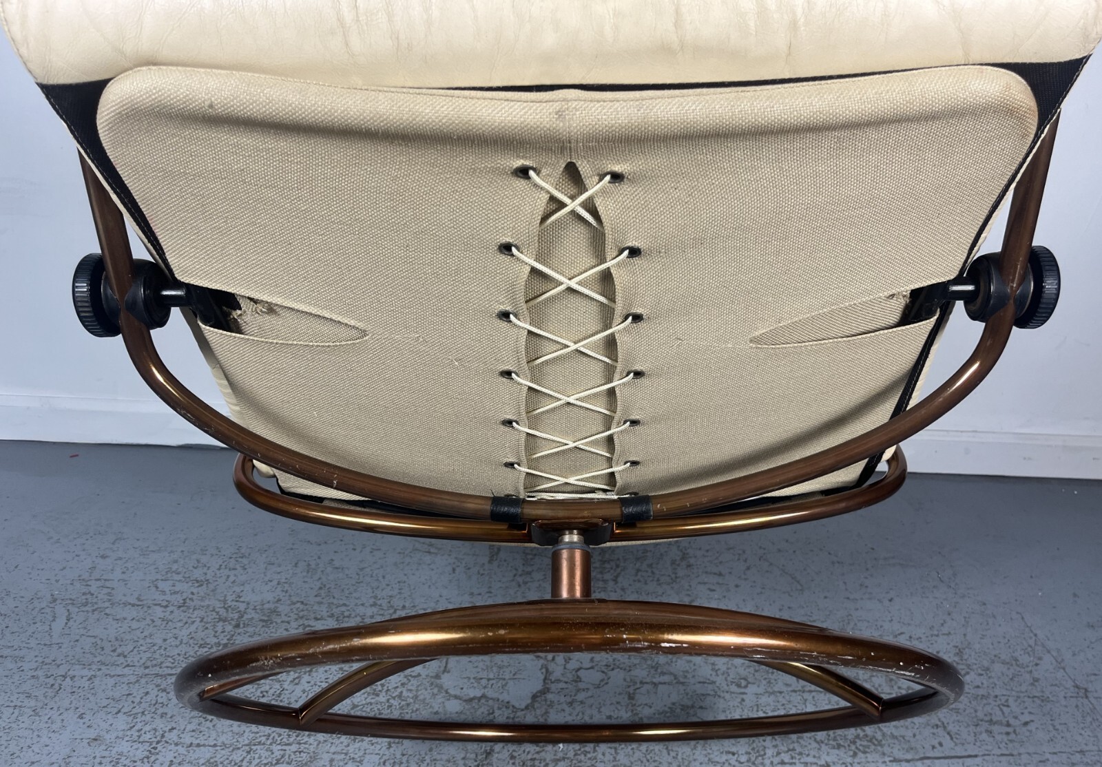 Vintage Mid Century Ekornes Stressless Recliner /Ottoman Cream Leather on Brass