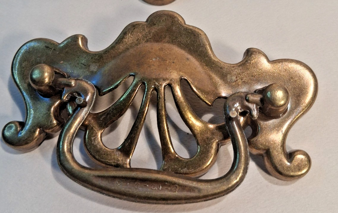 3 Chippendale Scallop Shell Brass Dresser Drawer Pulls
