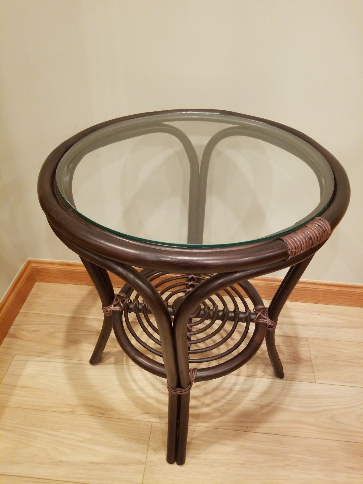 Rattan Natural Wicker Handmade Round Coffee Table With Glass Top 25’hgh 21’round
