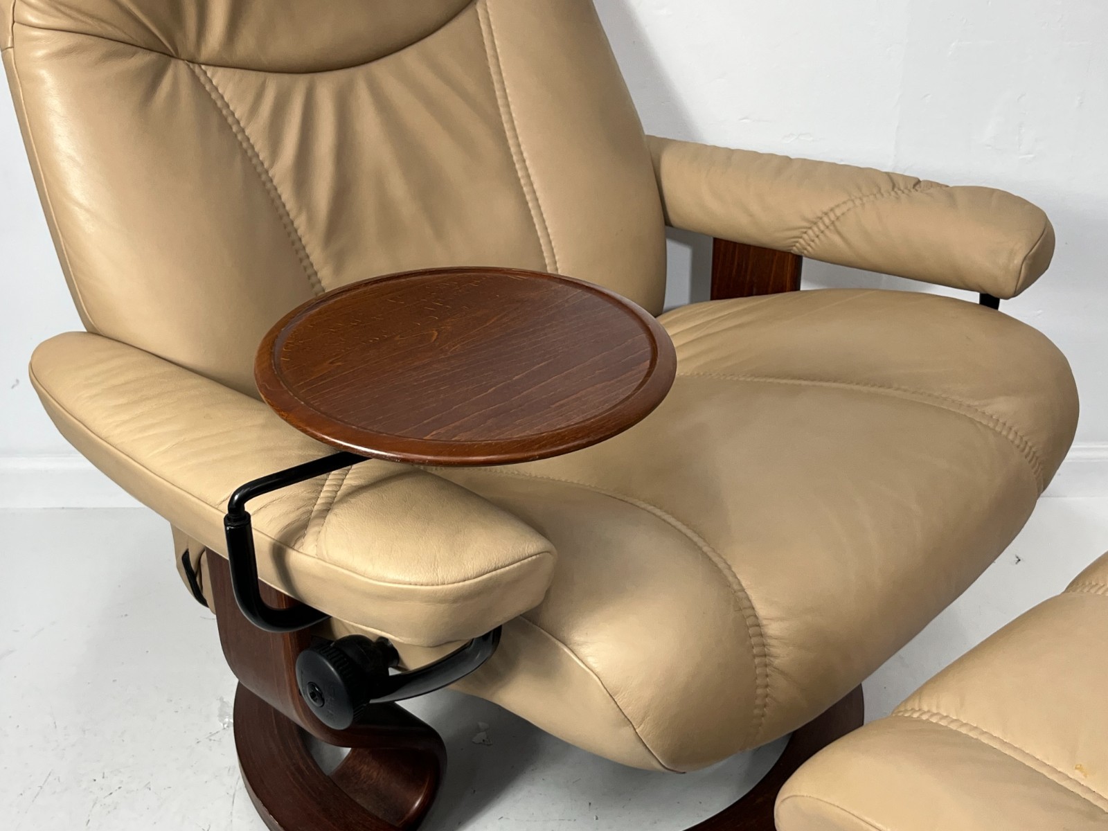 Ekornes Stressless 11″ Adjustable Brown Swing Table Made in Norway