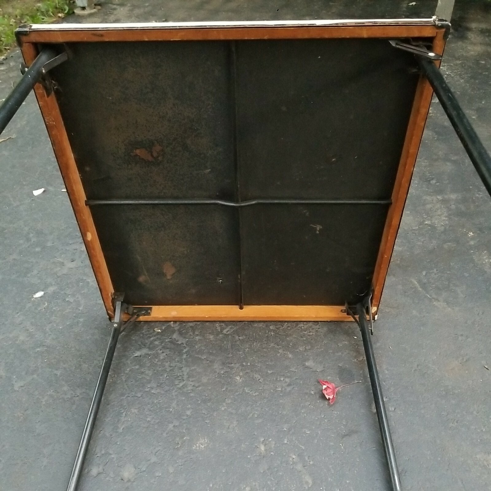 Vintage Folding Table 30″ Wood & Metal Card Game ~ Portable – Marble Paper Top E
