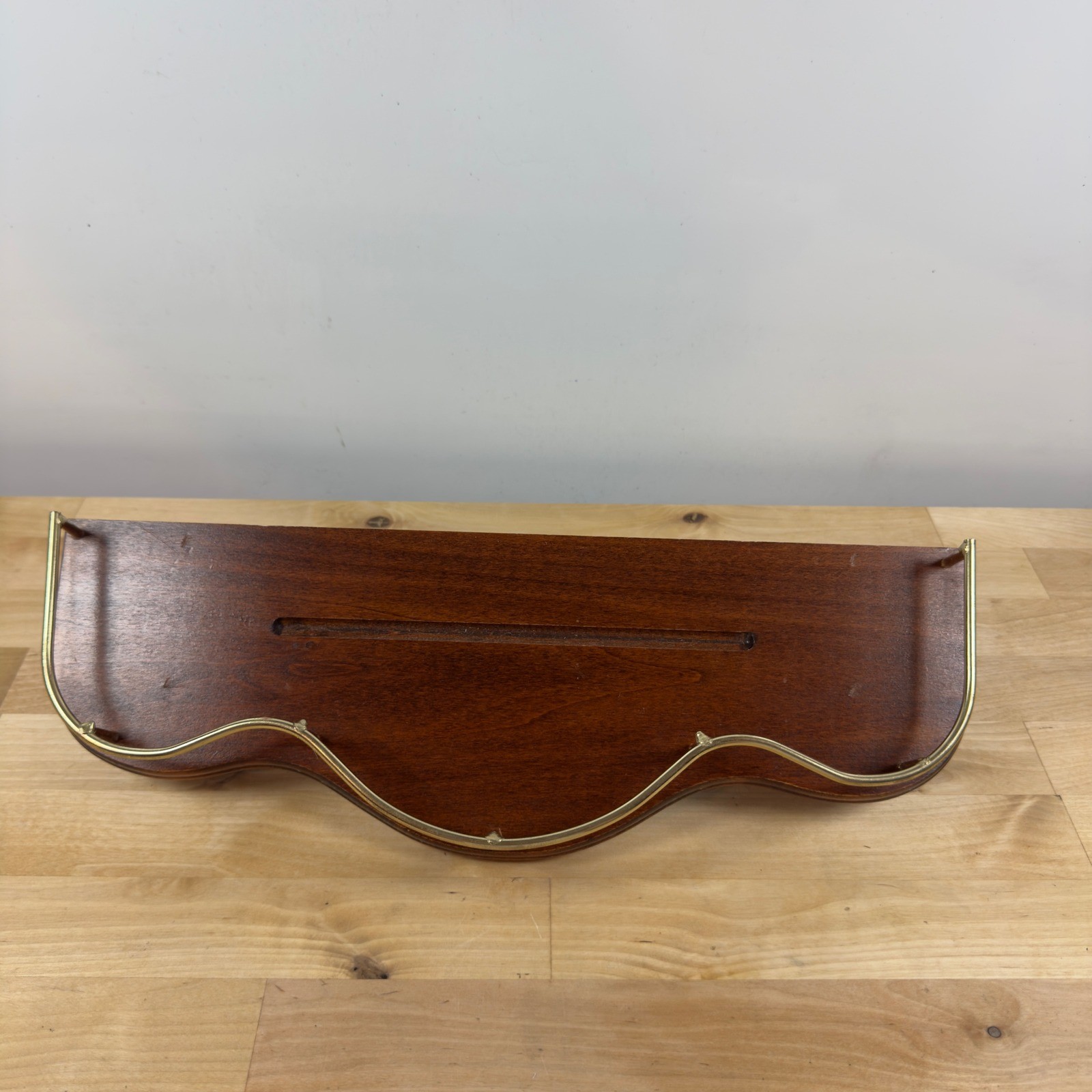 Vintage Wood Wall Shelf Brass Gallery Rail Scalloped Plate Rack Brown 16 Inch