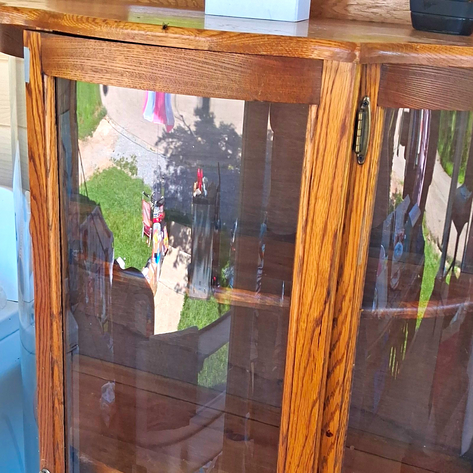 Brown Stained Wood & Glass Curio Cabinet, 2 Glass Doors, 30x20x50