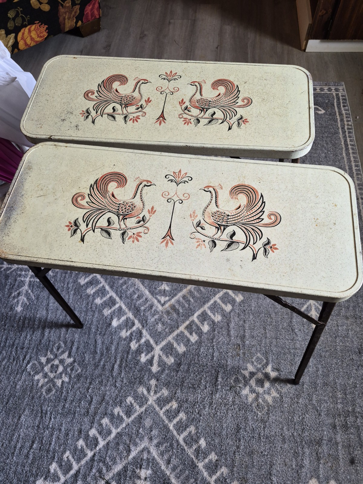 Set of 2 Metal Folding TV Tray Tables Rooster Pattern 1950s Farmhouse 40in