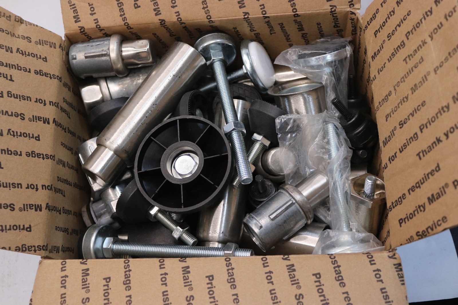 Assorted Leveling Legs Silver 23 lbs.