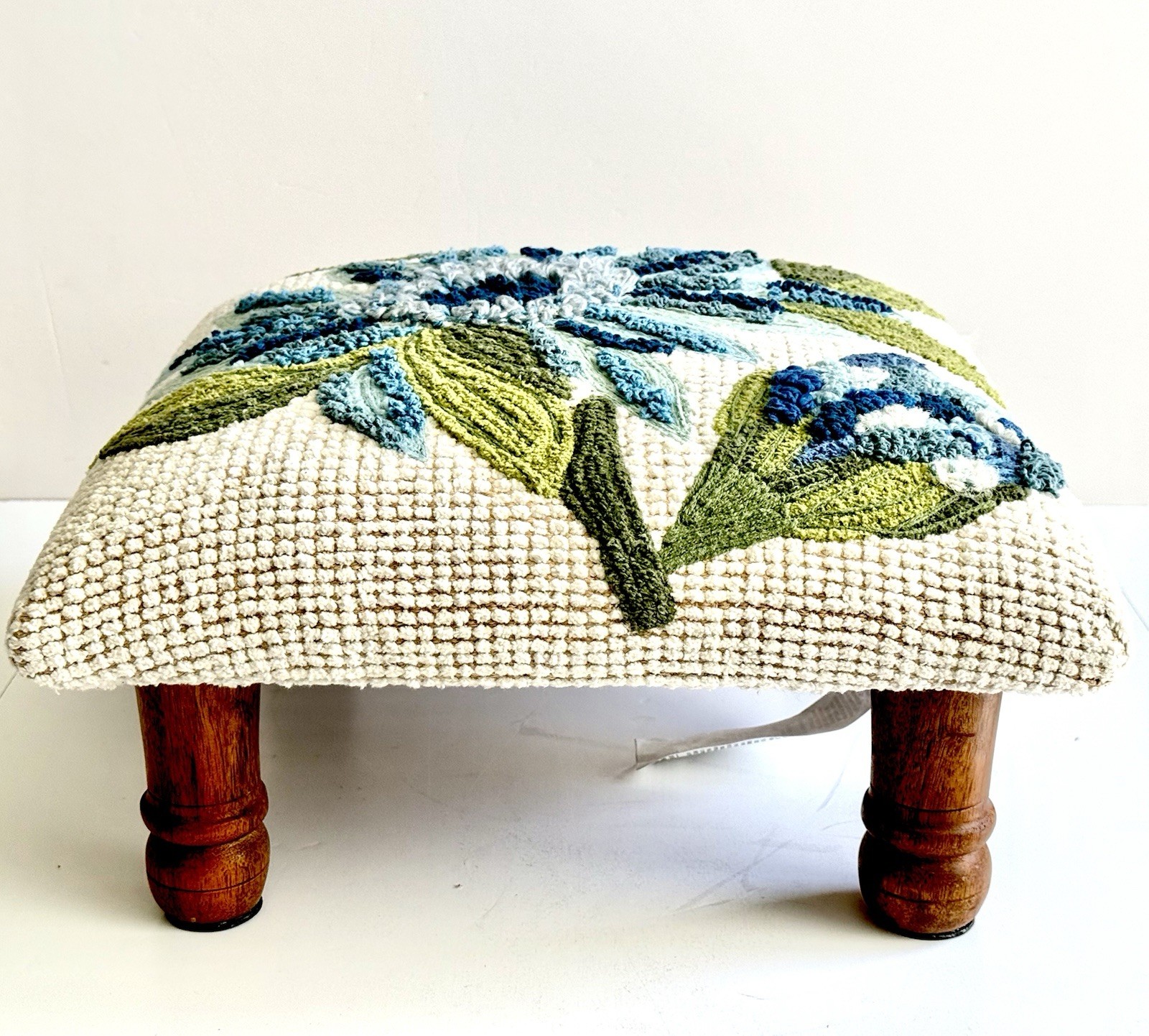 ⚜️New Handmade Botanical Floral Embroidered Footstool Wooden Upholstery 16”