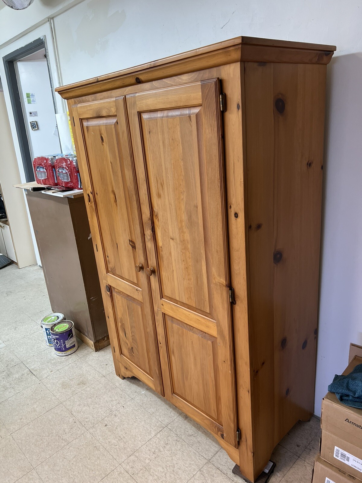 Amvar for bedroom