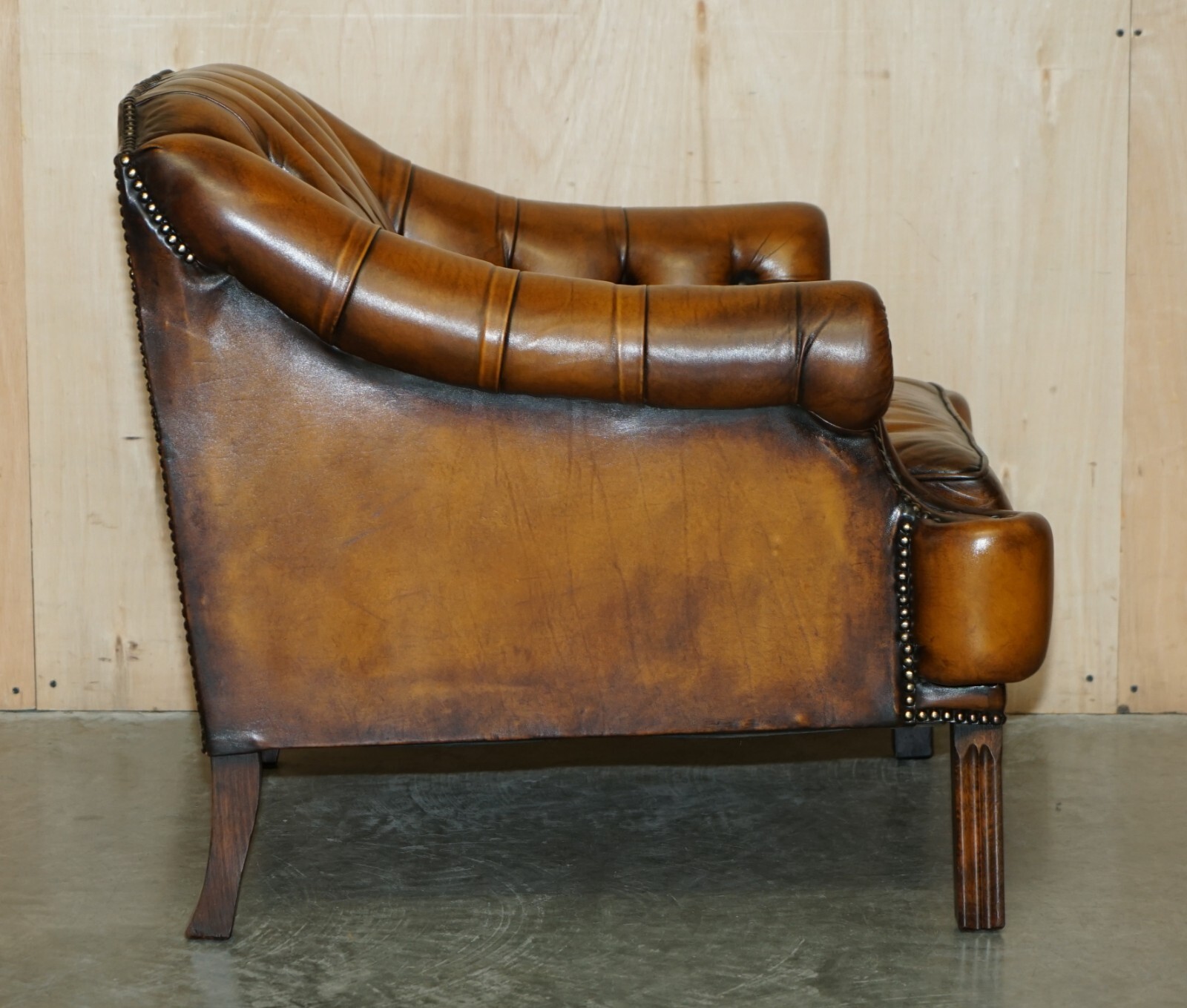 RESTORED PAIR OF VINTAGE CHESTERFIELD REGENCY STYLE BROWN LEATHER CLUB ARMCHAIRS