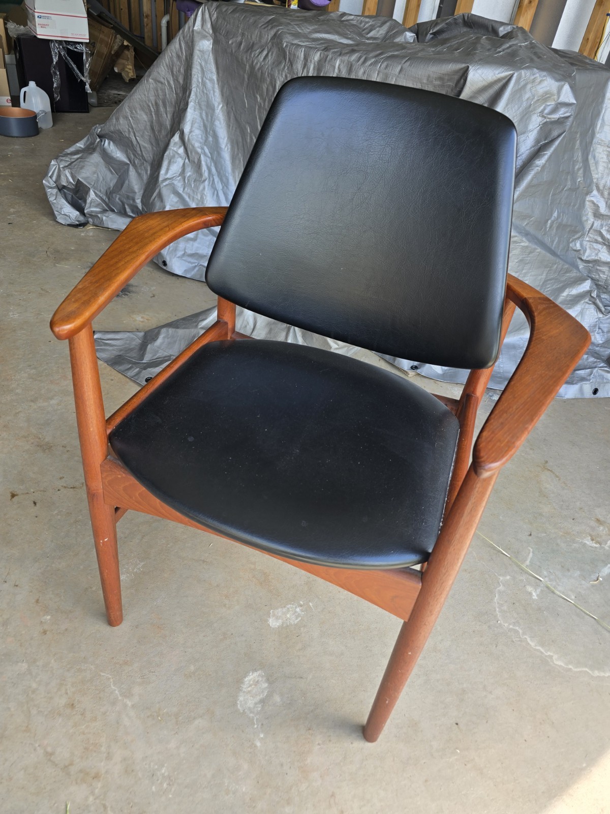 mcm chair Arne Hovmand-Olsen teak dining armchair (Denmark Onslid Mobelfabrik)