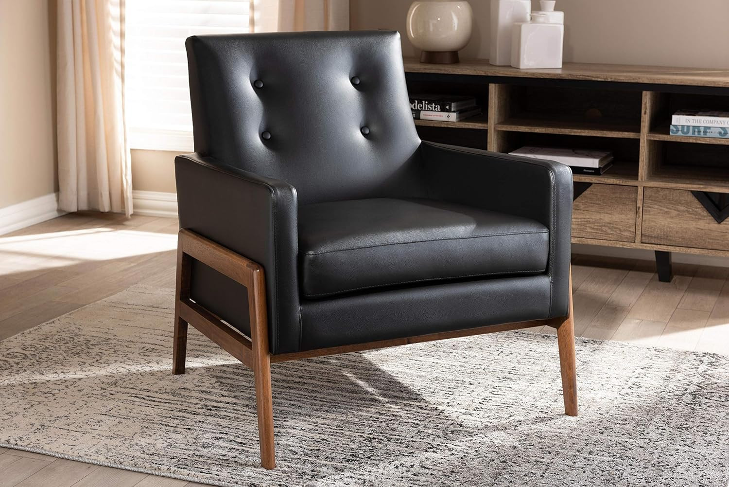 Stylish Black Chairs – Versatile One Size Fits All for Any Space