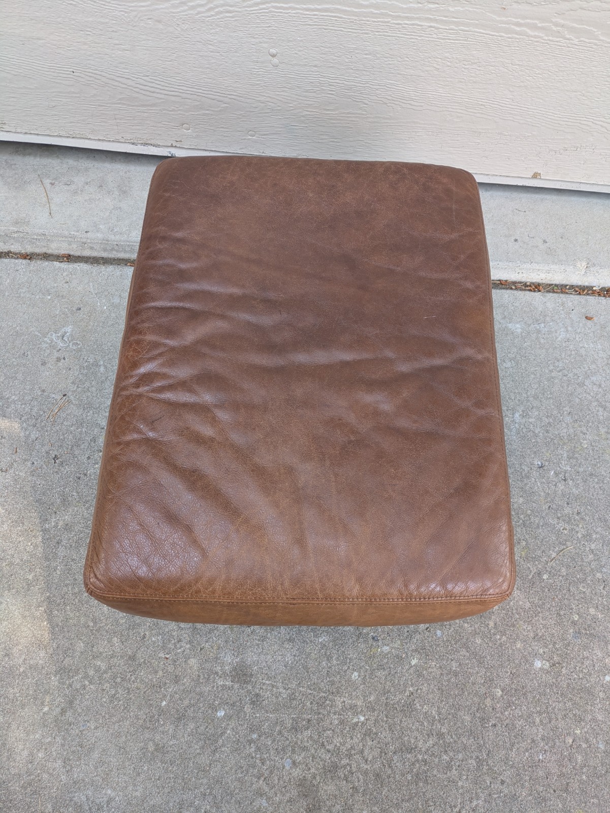 VTG Traditional Rustic Brown Leather Ottoman Footstool Bun Feet Nailhead Trim R3
