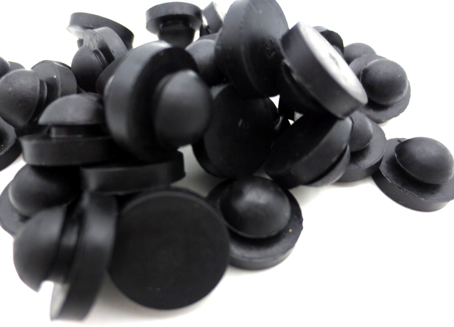 1/4″ Grommet Bumper Rubber Stem Pad Fit In 1/4″ Hole 1/16″ Panel, 9/16″ OD Pad