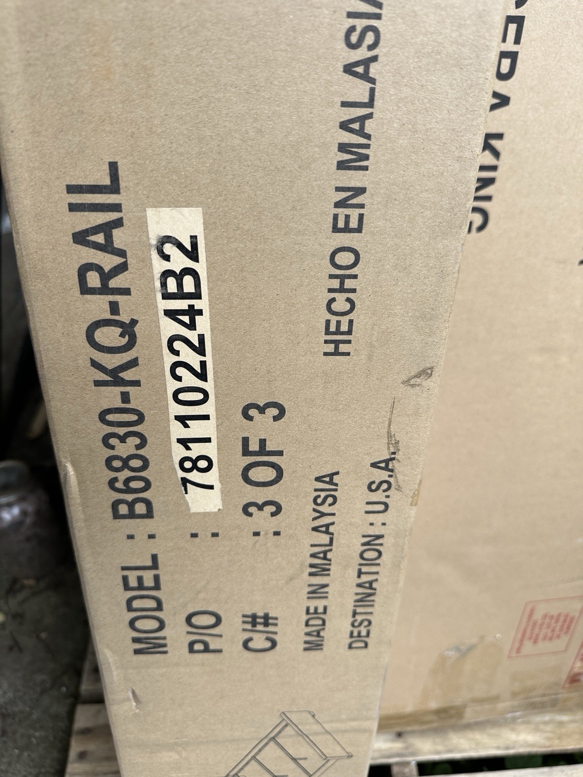 NEW Crown Mark Rangley Grey Brown King Bed B6830-K-FB B6830-KQ-RAIL No Headboard