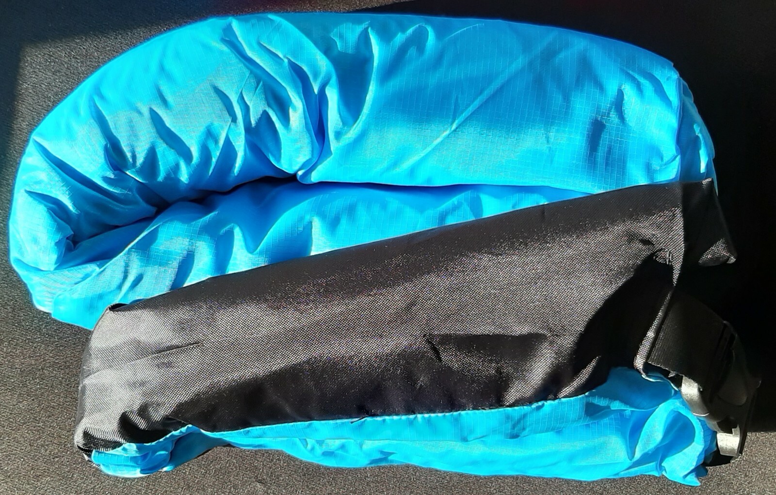 SMOOTHBAG – PREMIUM PORTABLE INFLATABLE LOUNGING CHAIR 400 LB Capacity