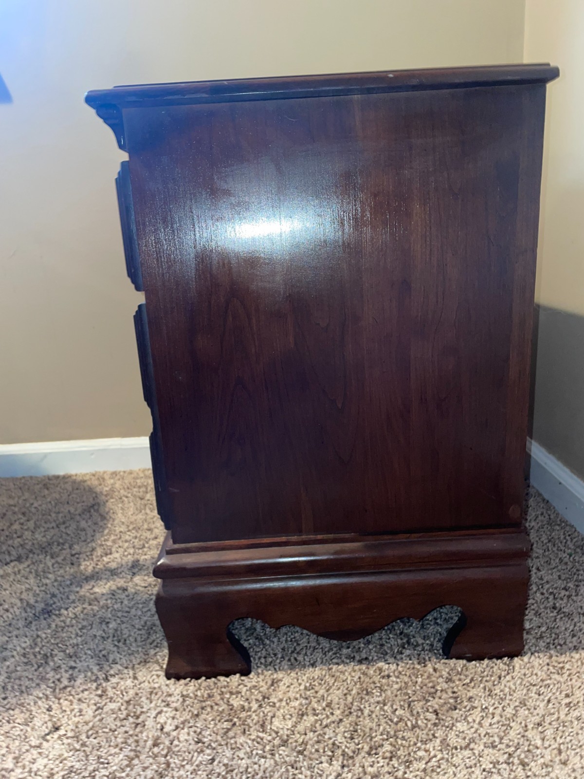 Ethan Allen chippendale style solid cherry 3 drawer bachelors chest