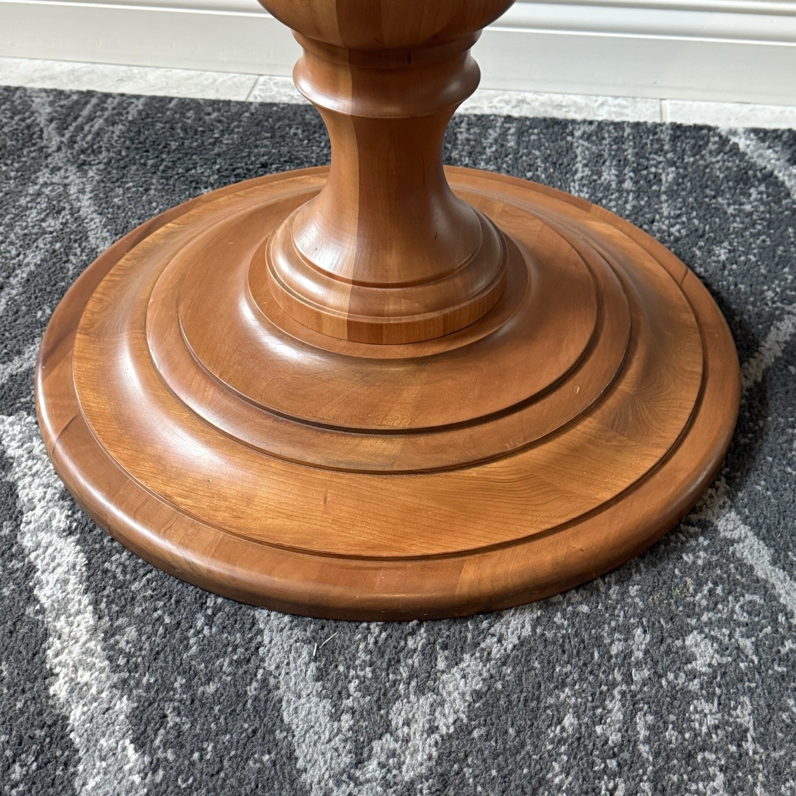 Ethan Allen Warren Round End Side Table Pedestal 28” x 26” MapleWood PICKUP ONLY