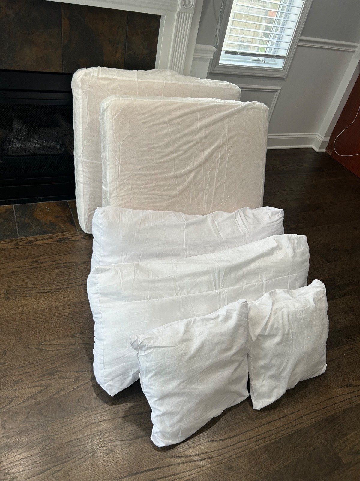 Light Beige 3-Seater Sofa with 2 Throw Pillows
