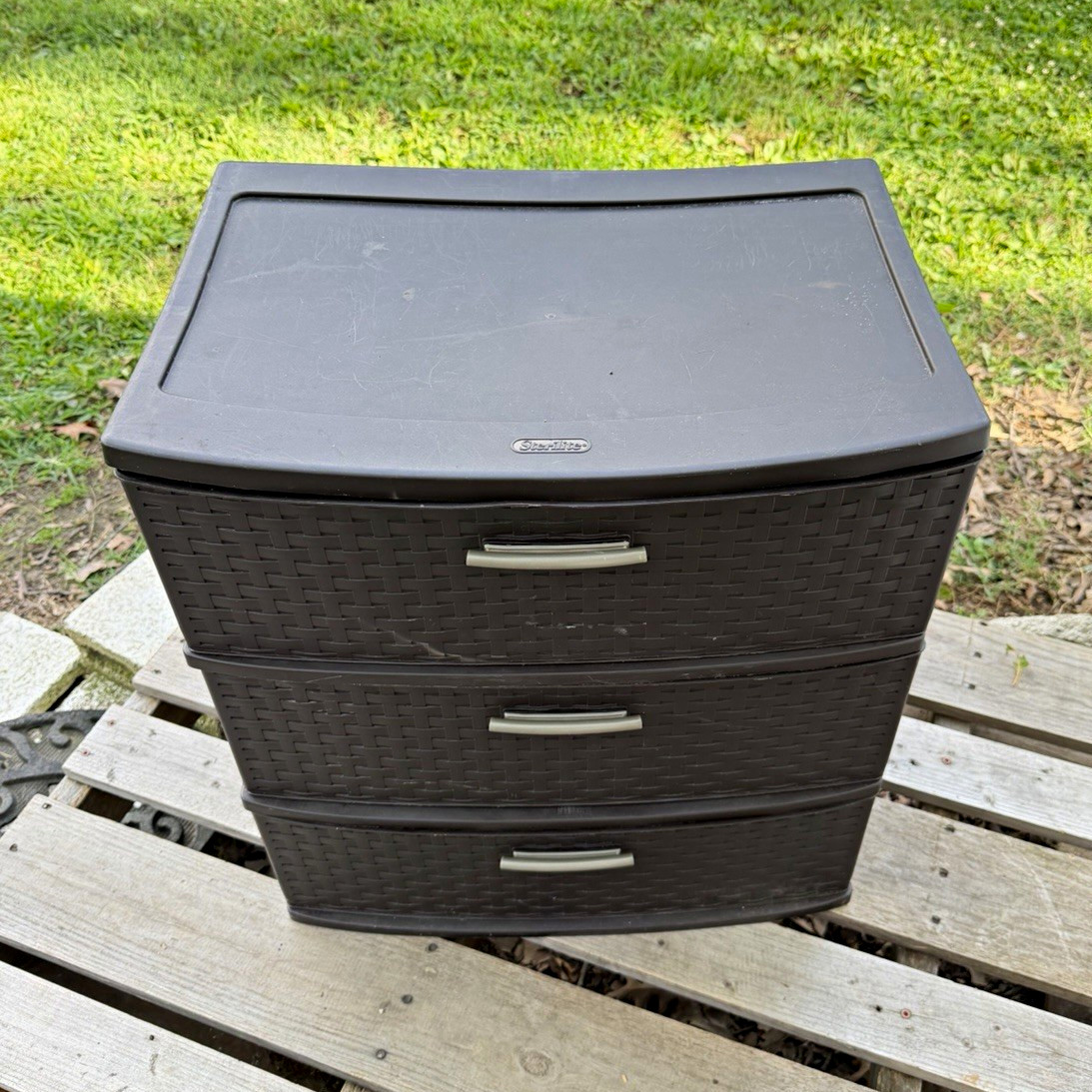 Sherline Brown Plastic 3-Drawer Chest of Drawers 16x15x39 Freestanding
