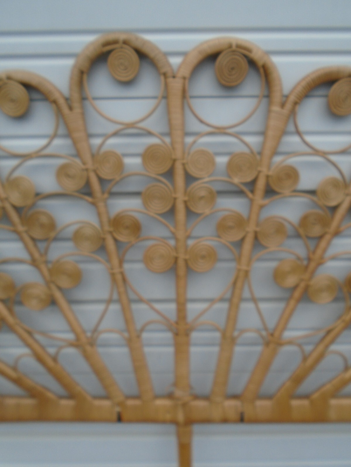 Peacock King size Headboard Regency Chippendale Rattan Wicker Pier 1 Fan Basket