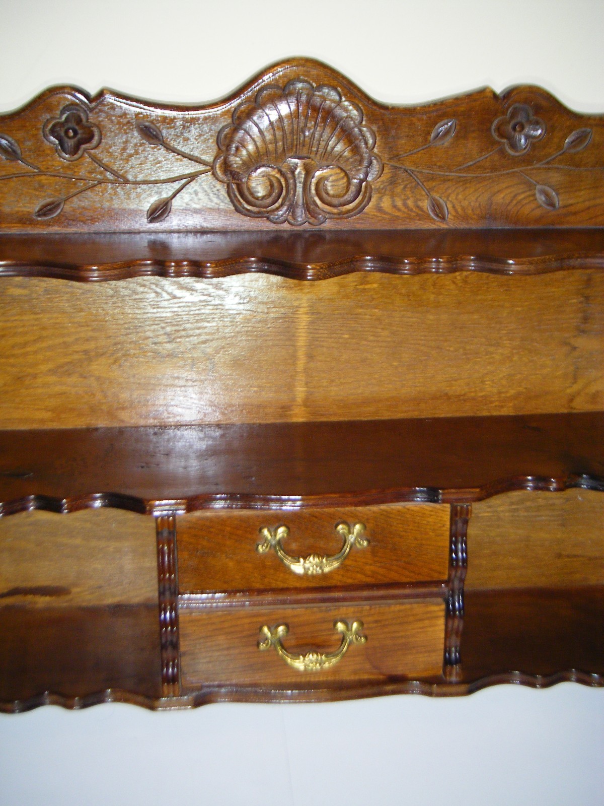 Vintage Wooden Wall Shelf Display With 2-Drawers Etched Shell Design