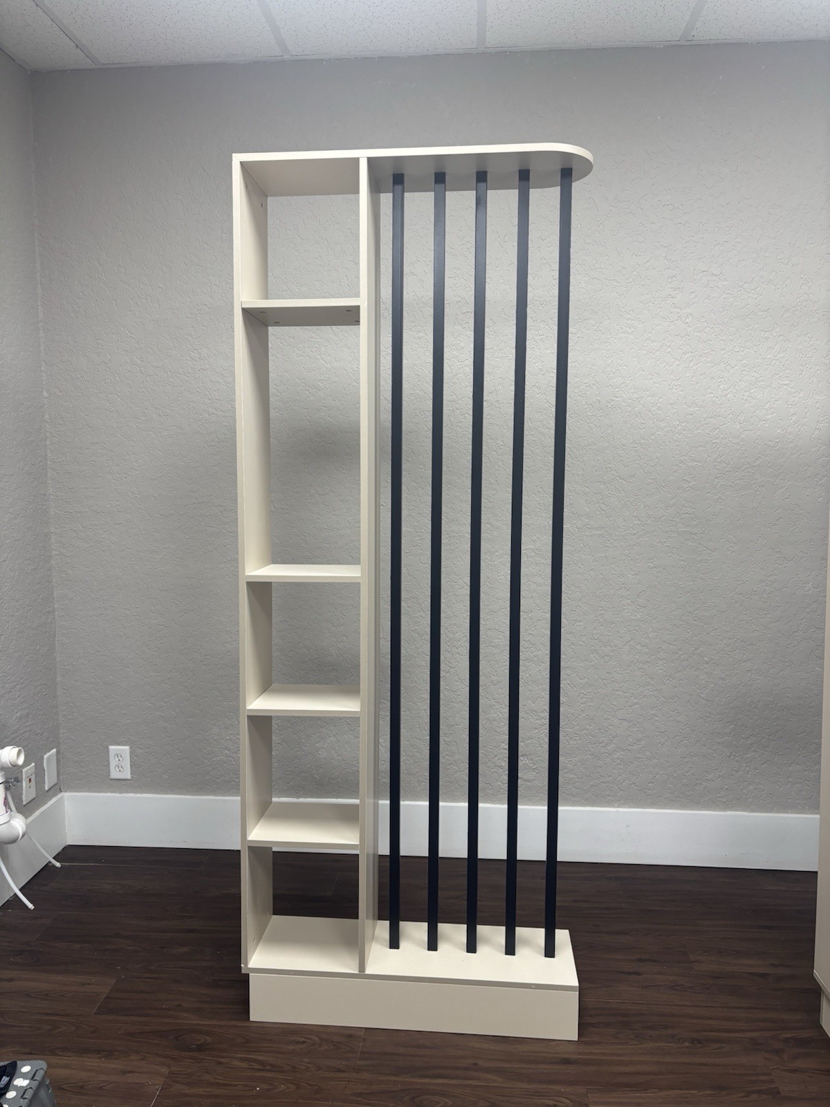 ZLGONRL Freestanding Room Divider 5-Shelf Open Face Khaki/Black 32x9x79