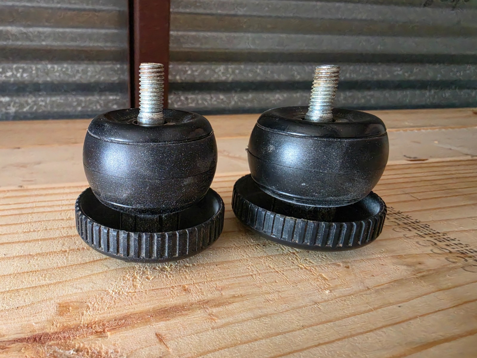 Pair of Older Style Ekornes Stressless Tensioner Knobs with Hardware