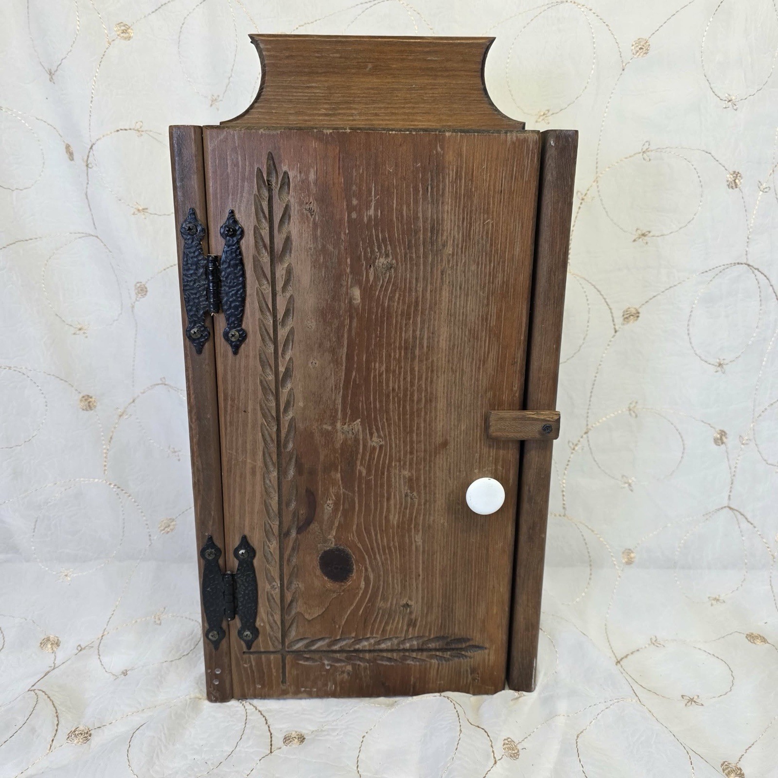 Beautiful Vintage Primitive Carved Pine Wall Cabinet – 16″ Tall
