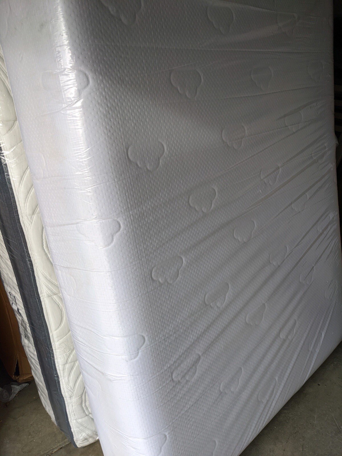 Puffy Lux 13” Queen Mattress