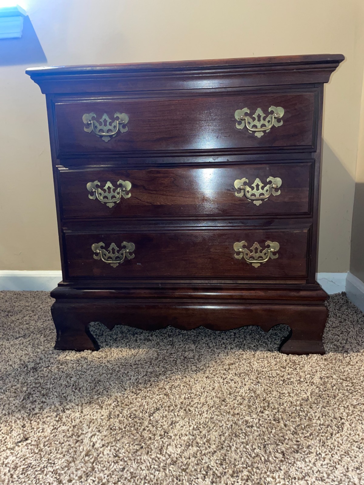 Ethan Allen chippendale style solid cherry 3 drawer bachelors chest